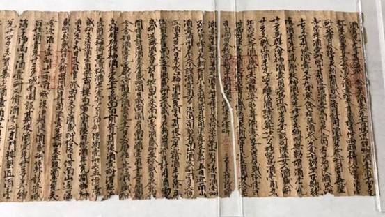 時(shí)政新聞眼｜習(xí)近平赴甘肅考察調(diào)研，首站來到敦煌莫高窟